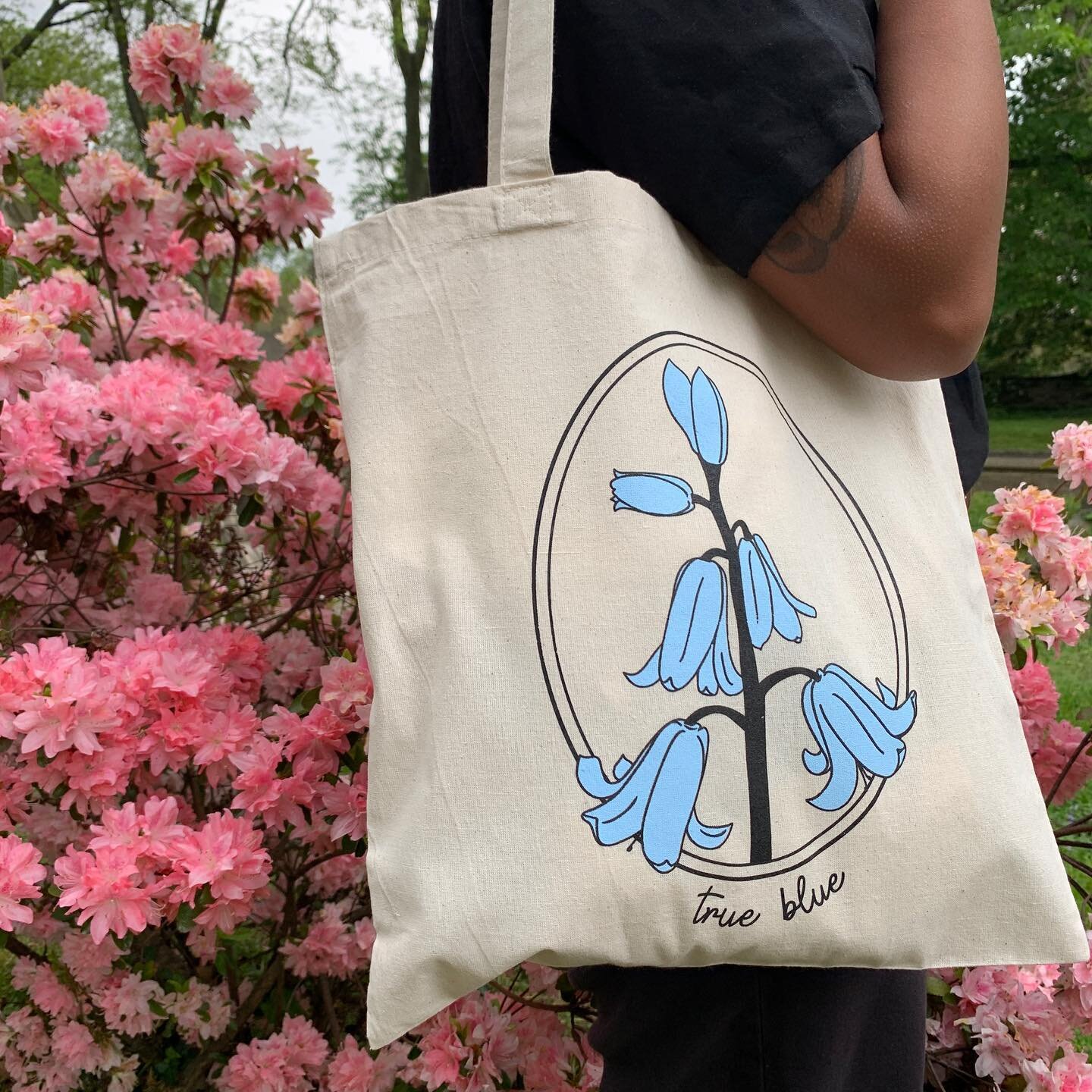 stay true and take good care this weekend, friends 🦋
these totes and more are available in my shop &ndash; twomindspress.com 💛
